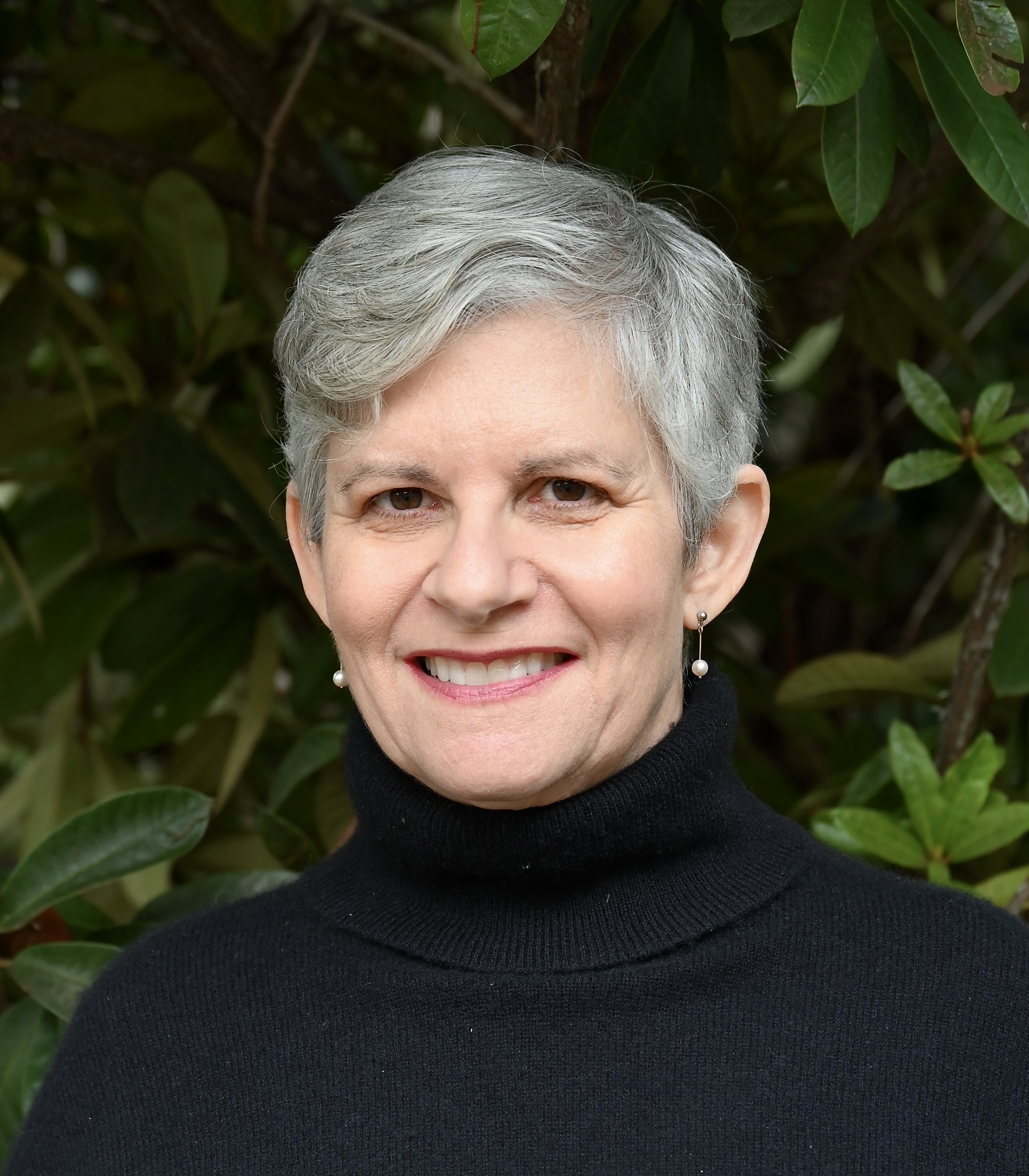 Headshot of Merle Kahn